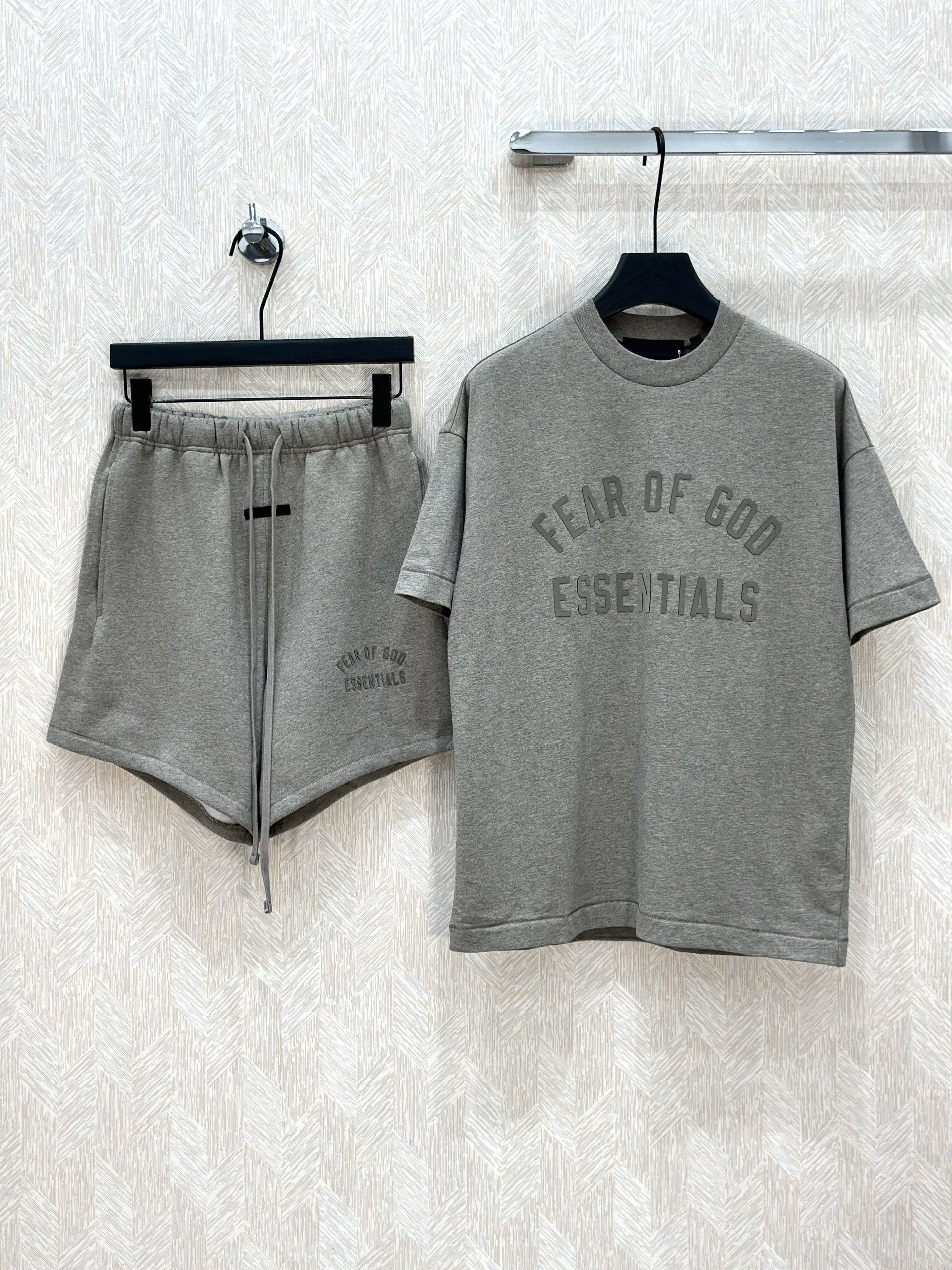 Bộ, Set hè Essentials Xám logo chữ Xám Like Auth on web VTN